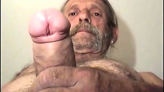 hairy dirty straight worker shows hisuncut big cock