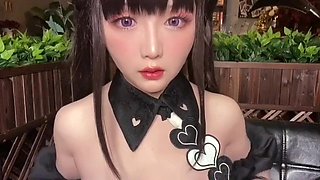 Hoshilily Cosplays Noshiro in Azur Lane Maid Charm