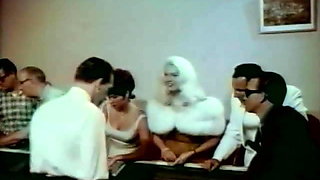 Bunny Yeagers Nude Las Vegas (1964)