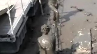 Amateur hottie fucked outdoor in public
