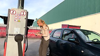 Blonde Amateur Takes Facial Outdoors In Public