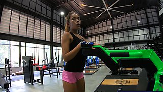 Butt workout for Thai girlfriend and sex