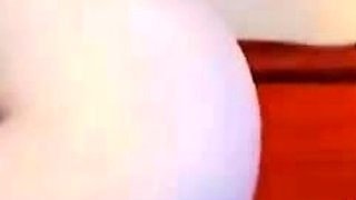 amateur bantikgirl flashing ass on live webcam