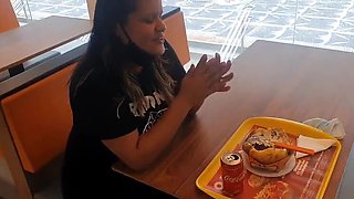 Cheap Burger Gets Me Hot Latina MILF Paty Bumbum Squirting in Car