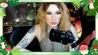 amateur blonde solo webcam