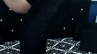 Hot Chick having fun masturbating on cam