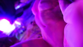 Naked amateur webcam girl fingering her pussy live on camera