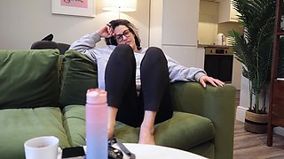 Roommate Submissive - Gym Leggings Worship