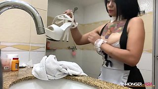 Busty Maid Loves Sliding Her Juicy Pussy Into Nine Inch Tool