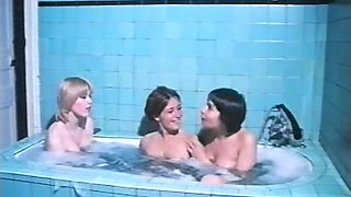 Classic XXX - Troi Lyceennes a Paris (1979)