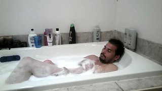 Exciting amateur lovers enjoy a hot bath and a wild fucking