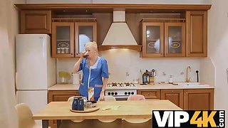 Vip4k. manager is dissatisfied with work so he penetrates mature maid