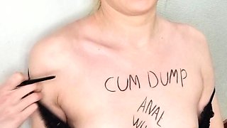 Close up amateur beauty uses her toy to masturbates