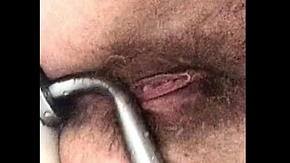 Humping faucet and bathtub edge