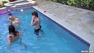 Marissa Jordan and Skarlit Knight have fun in pool