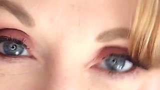 Size Queen Squirting MILF Fists Herself