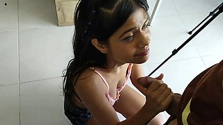 Brunette stepsister heats up my cock to ride it