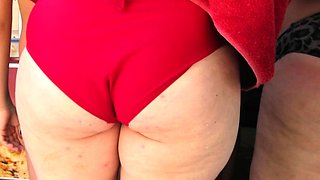 Amazing BBW beach candid
