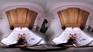 Kama Oxi VR Porn: Games To Play In The Dark - DarkRoomVR