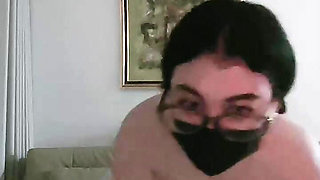 Bahenol ass girl masturbates with dildo