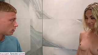 Kelsey Kane stops by to shower and to fuck her friend's brother