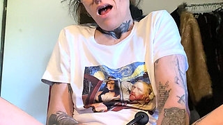 Creamy Orgasm on a Big Dildo
