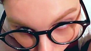I Had to Suck My Boss Dick to Get Free Afternoon