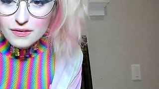 Small Tit Babe Fucking Machine On Webcam