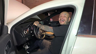 He pays for the repair of the car with a Russian between his huge tits