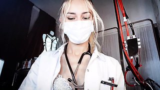 Solo masturbation of a beautiful amateur blonde
