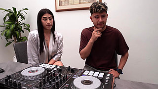 Teacher Dj Cummed Inside Me, While We Were in the Middle of Class, Porn in Amateur Spanish