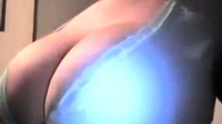 Big Tits on Webcam: Bouncing Fun