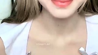 Amateur Webcam Teen Masturbates And Teases