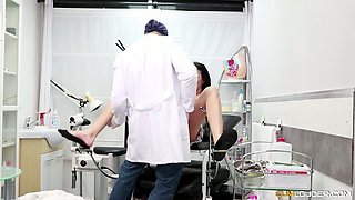 Spanish whorish chick Debora Mendez is fucked on the gynecological chair