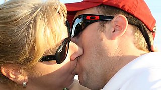 Slideshow of Amateur Couples Deep Tongue Kissing
