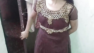 Naukrani ko kichen me pakad ke chodne me maza aa gya