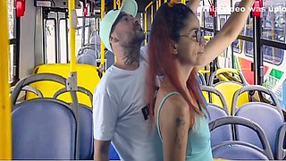 Ator Zegalinha - Jovem Estudante Encoxada E Fodida No Onibus Em Publico! 12 Min
