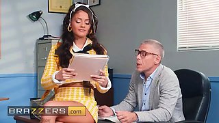 Brazzers - Ryan Reid lures her tutor for additional credit & ends up in a wild double penetration with a classmate
