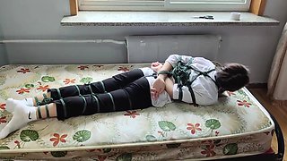 Newcomer Xiao Yi sister white cotton socks snake bound