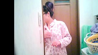 Amateur Asian Webcam Strip Masturbation