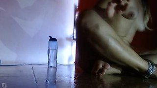 Lindahotlick - squirt arc shooting: Big Ass, Milf  Latina Porn