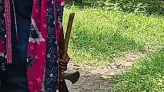 Hot Village Desi Bhabhi Sex Aaj Forest Park Mein Met Ho Gayi - Bhabhi Meri Dos