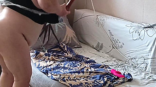 Insatiable Girlfriend Masturbates Her Big Pussy with Sex Toys