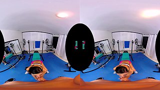 How Is My Form? - Slut In The Gym - Vrhush - Sexlikereal