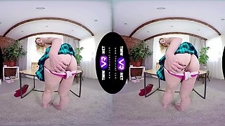 Sexy Blondie Plays With Dildo - Teen Schoolgirl Fingers