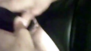 Dansk milf spiller med dildo og suger hendes husbond