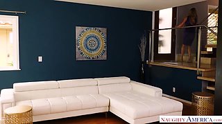 COUGAR Brandi Love Ravaging In The Bed With Her Hard ripped Bod