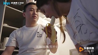 China AV Innocent cousin and lucky brother