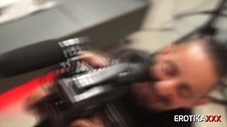 Morenapo gaúcha does oral marathon with the director's rôla and asks fans to vote!