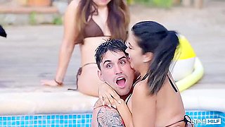 Charlie Dean In Long-haired Bimbo Peach Lollipop Gets Nicely Fucked By The Pool